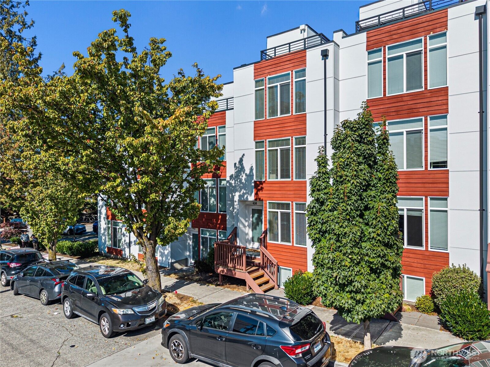 Property Photo:  414 NE 73rd Street  WA 98115 