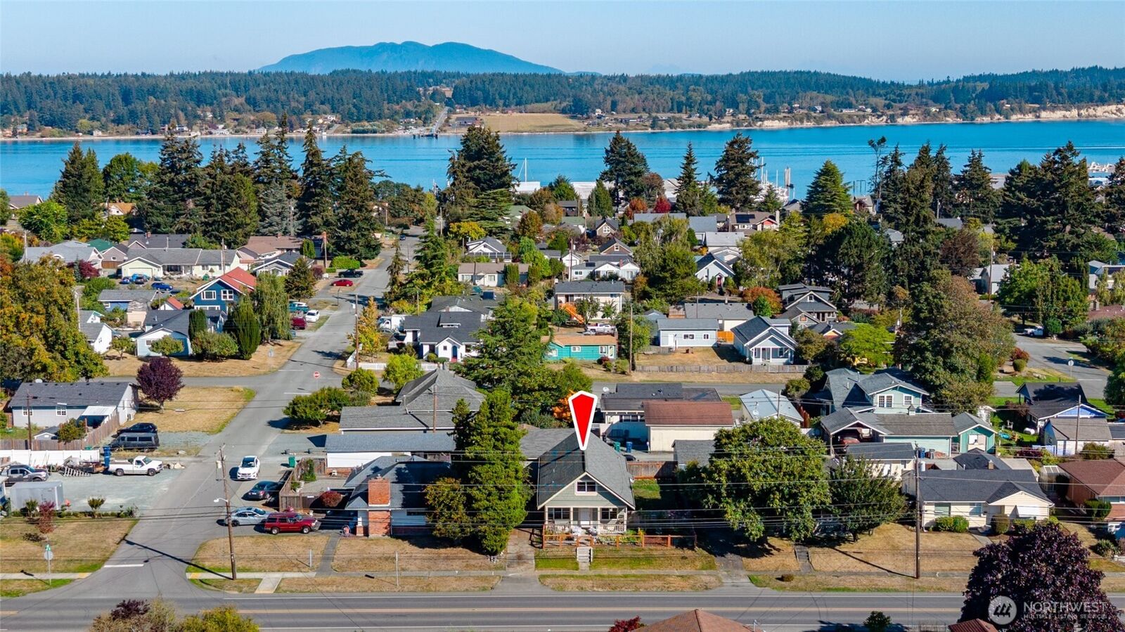 Property Photo:  1616  12th Street  WA 98221 