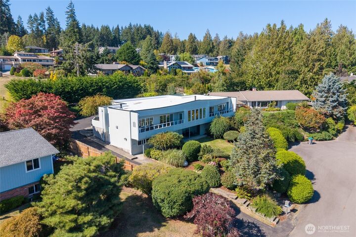 Property Photo:  8152 SE Haida Dr  WA 98366 
