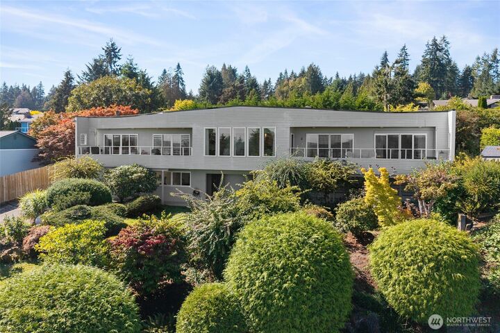 Property Photo:  8152 SE Haida Dr  WA 98366 