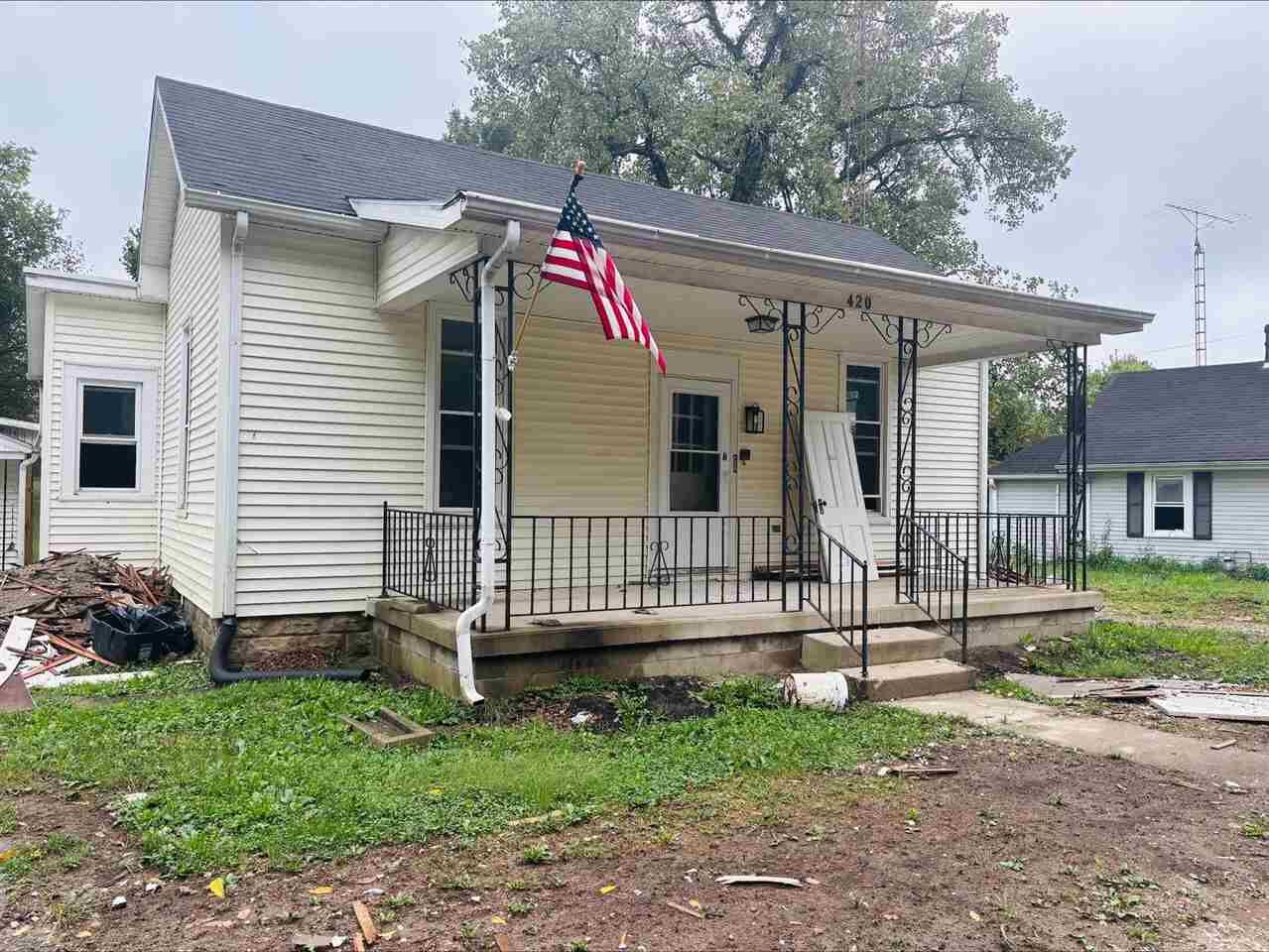 Property Photo: 420 N Fountain St IN 47331