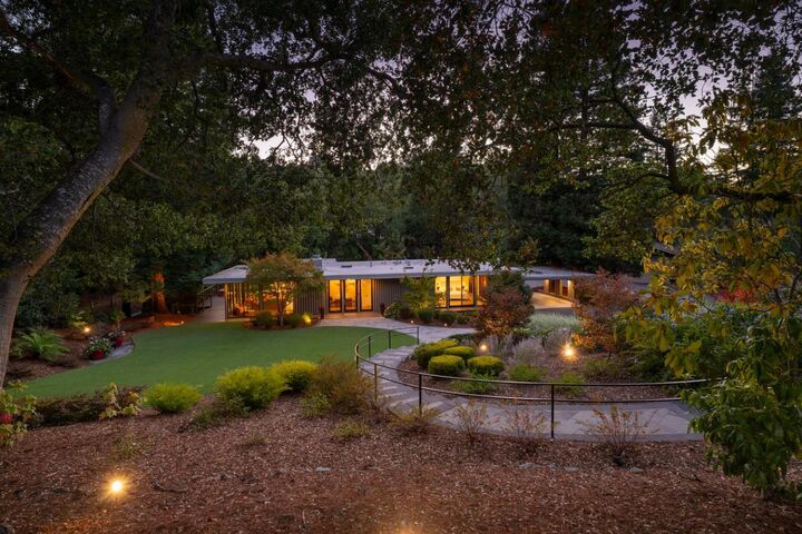 Property Photo:  739 El Cerrito Avenue  CA 94010 