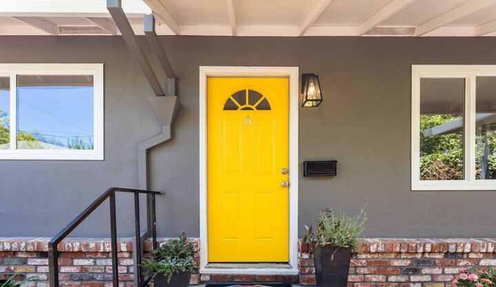 Property Photo:  3448 Page Street  CA 94063 