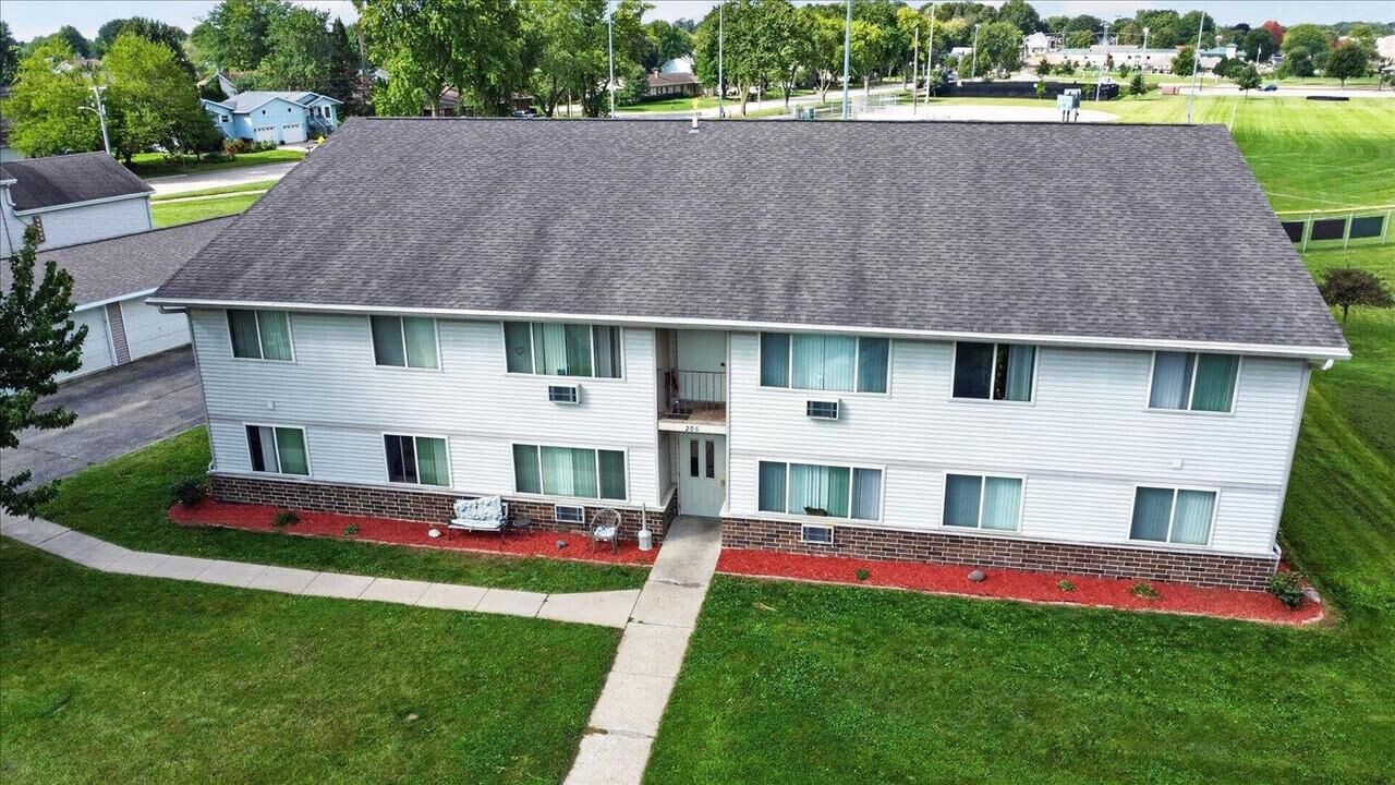 Property Photo: 206 Danbury Court WI 53532