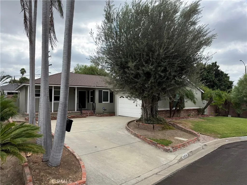 Property Photo: 14614 Aranza Drive CA 90638