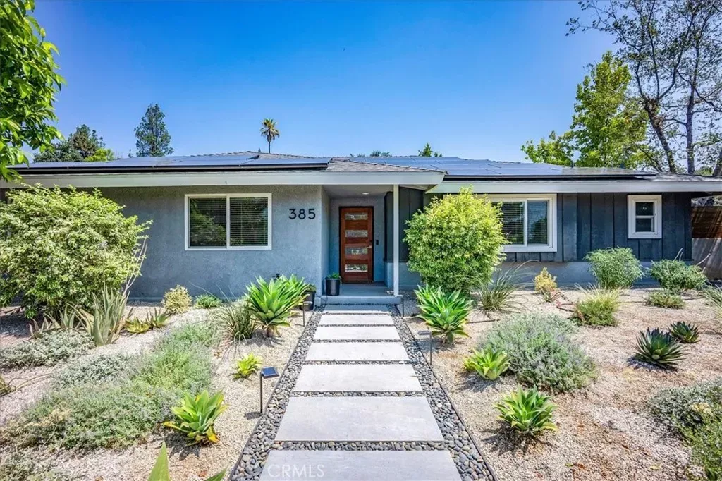Property Photo:  385 E Mendocino Street  CA 91001 