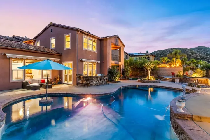 Property Photo:  2713 Vistamonte  CA 92027 