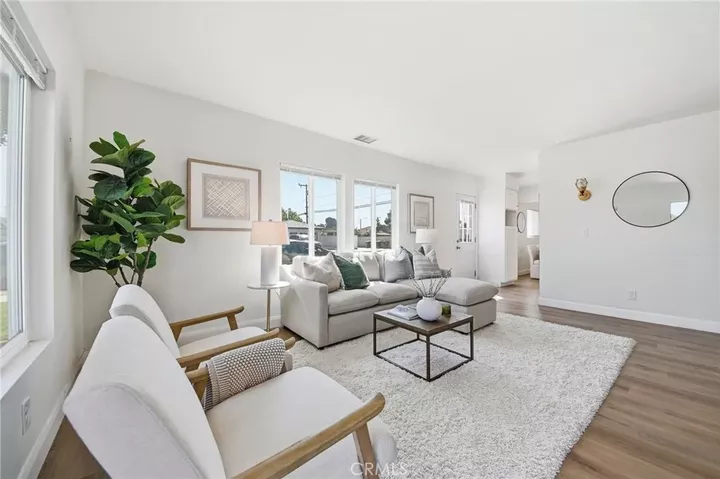 Property Photo:  1001 N Hanover  CA 92801 