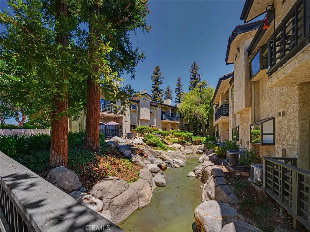 Property Photo:  5738 Skyview Way B  CA 91301 