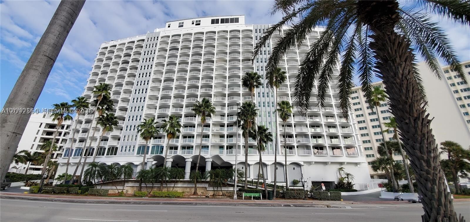 Property Photo: 5401 E Collins Ave 601 FL 33140