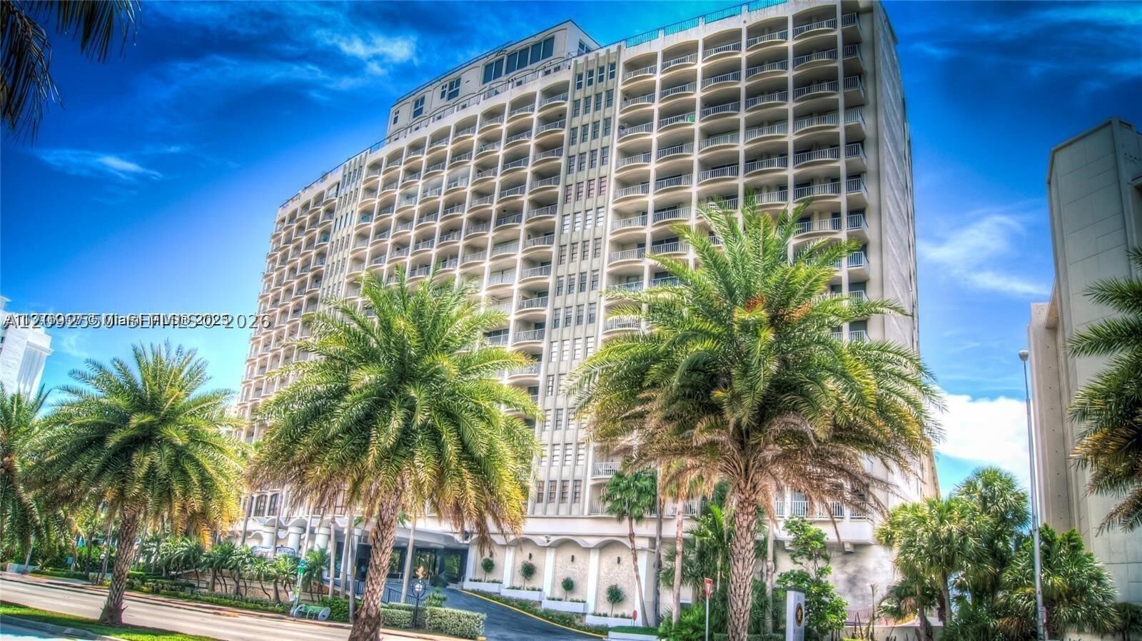 Property Photo: 5401 E Collins Ave 601 FL 33140