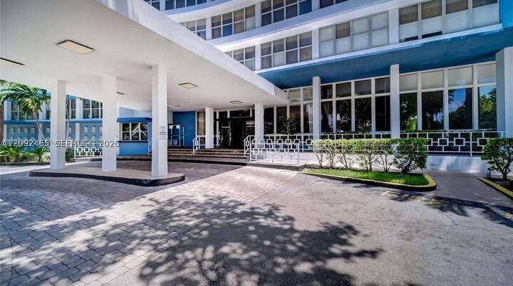 Property Photo:  7441 Wayne Ave 6L  FL 33141 