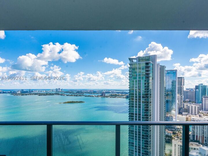 Property Photo:  650 NE 32 3302  FL 33137 
