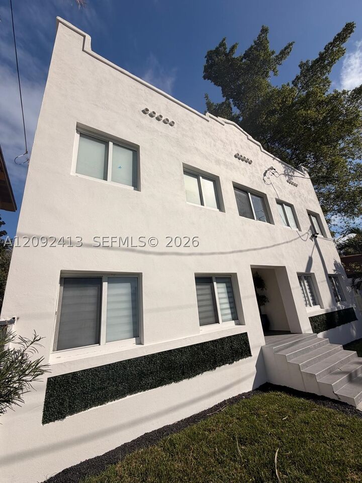 Property Photo:  337 SW 10th Ave 3  FL 33130 