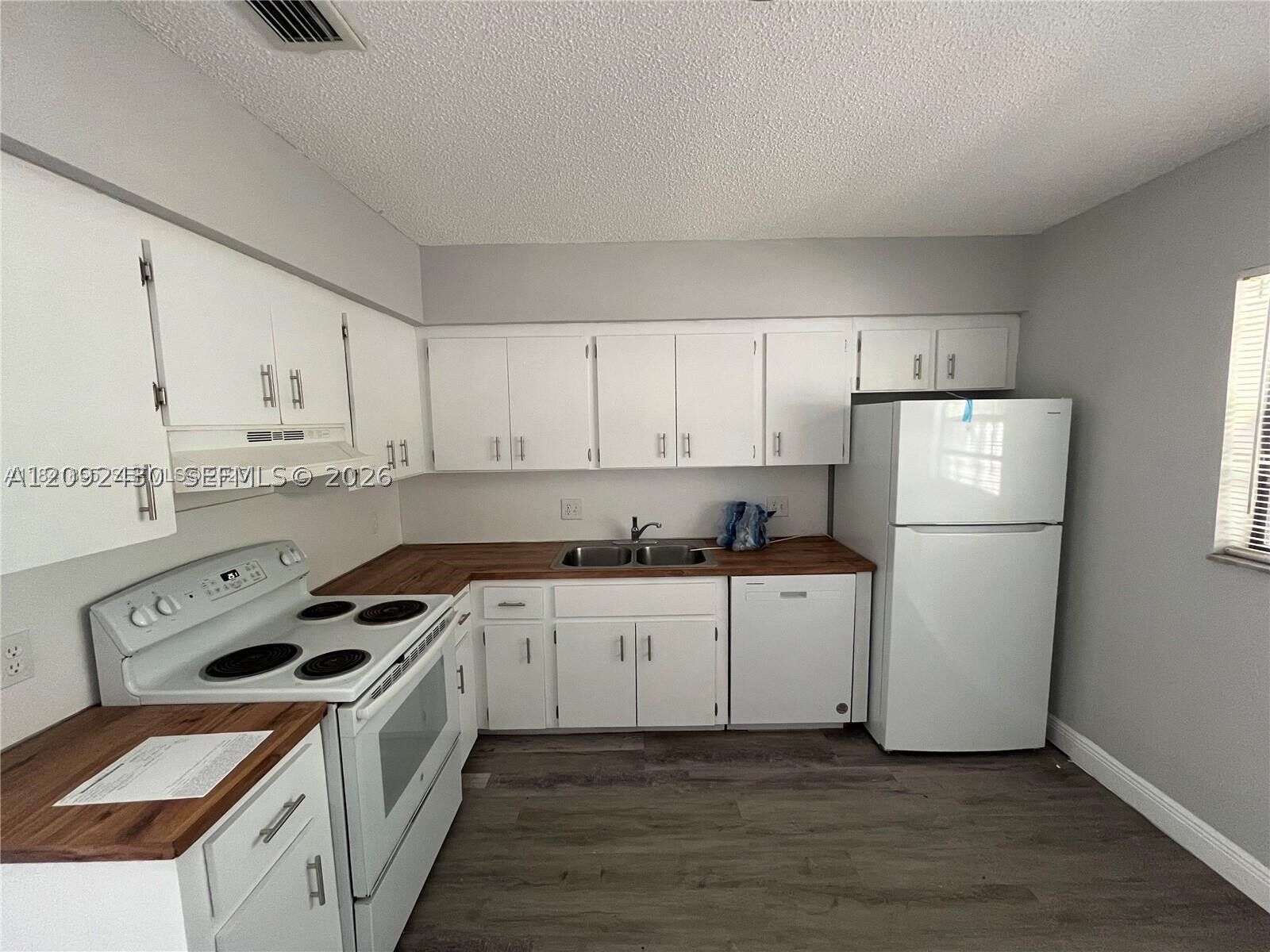 Property Photo:  3739 SE 15 St 2  FL 33004 