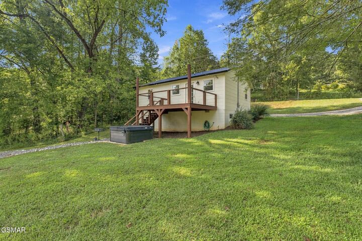 Property Photo: 712 E Millers Cove Road TN 37886