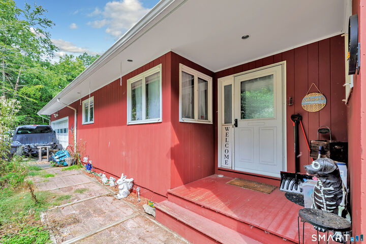 Property Photo:  75 Crestwood Road  CT 06524 