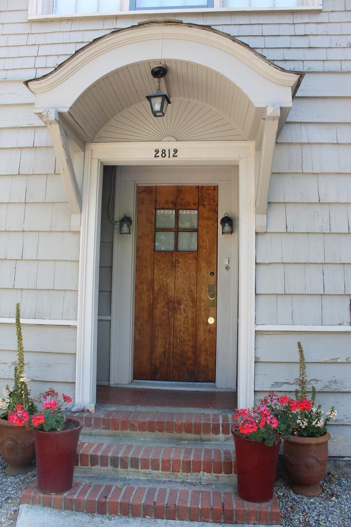 Property Photo:  2812 N Washington St. Aly  WA 99205 