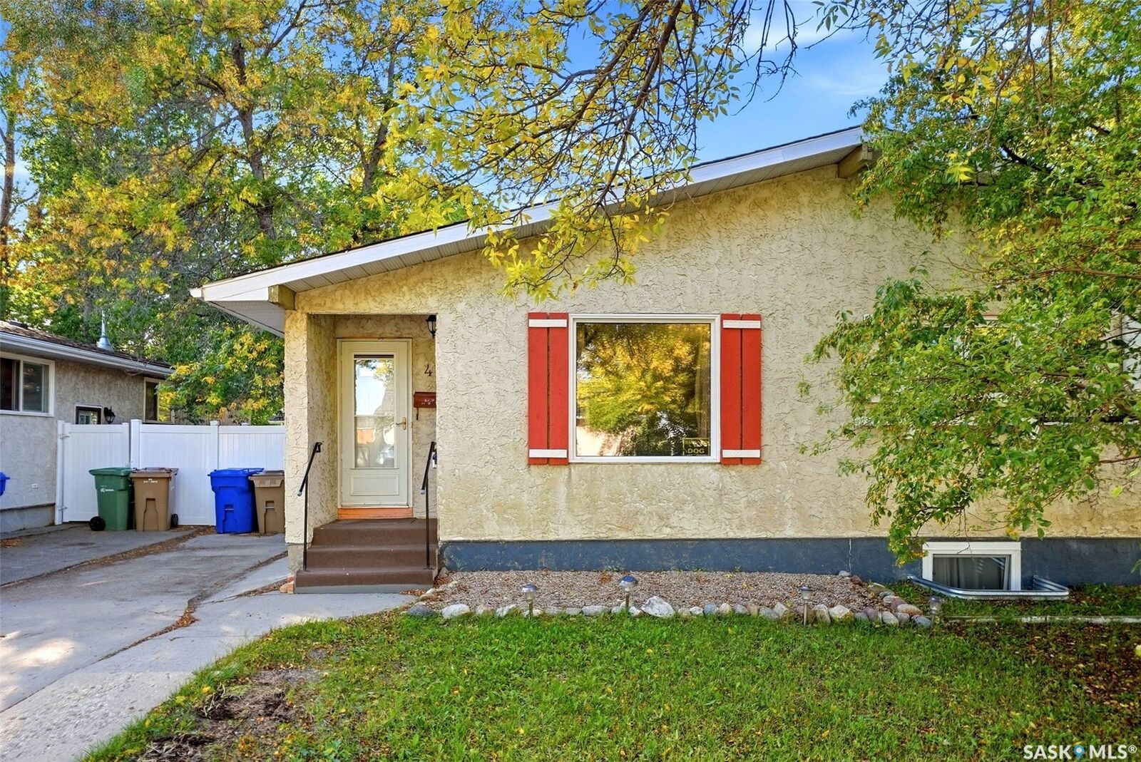 Property Photo:  4 Fines Drive  SK S4N 5K5 