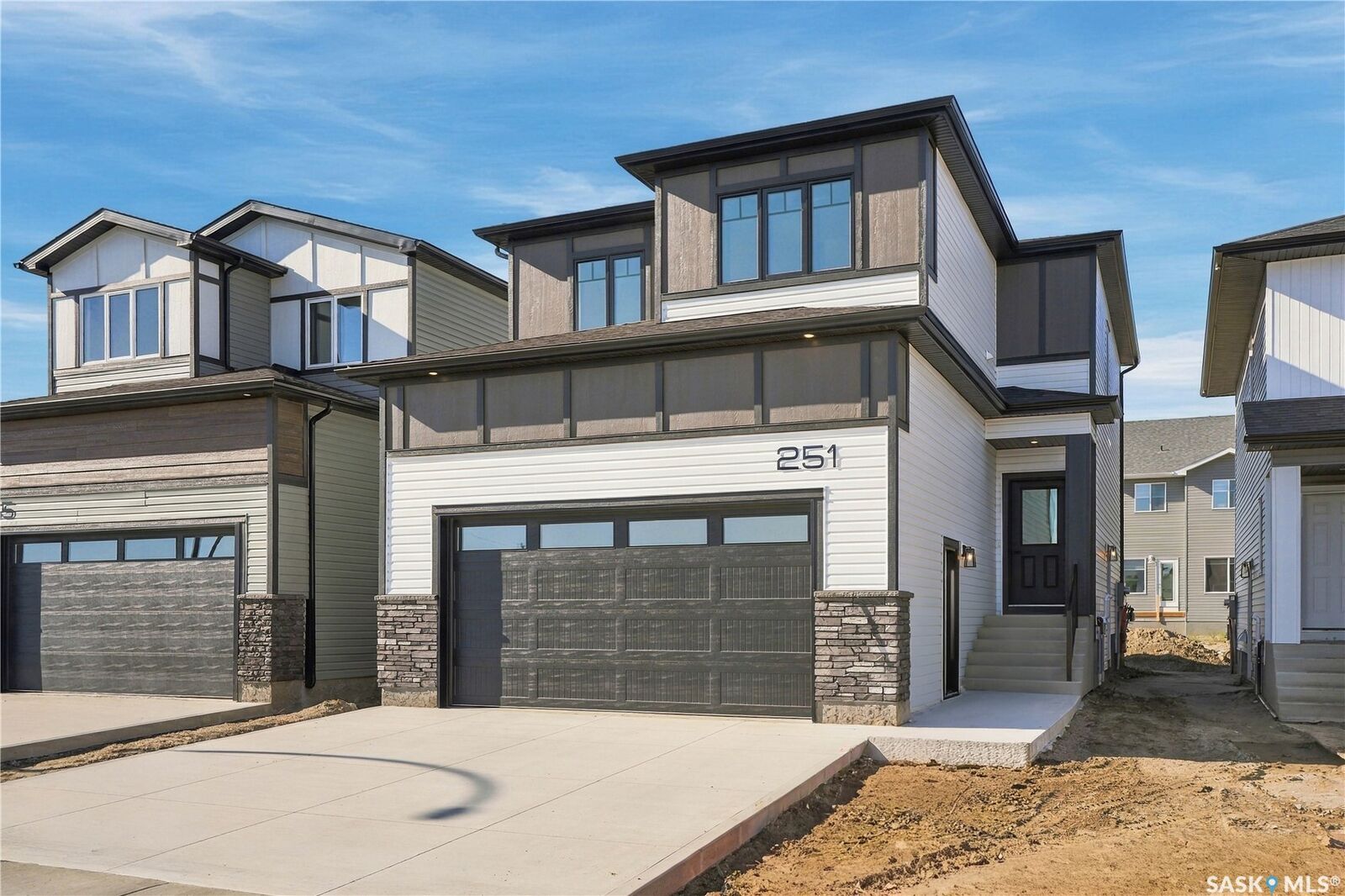 Property Photo:  251 Doran Way  SK S7V 0Z7 