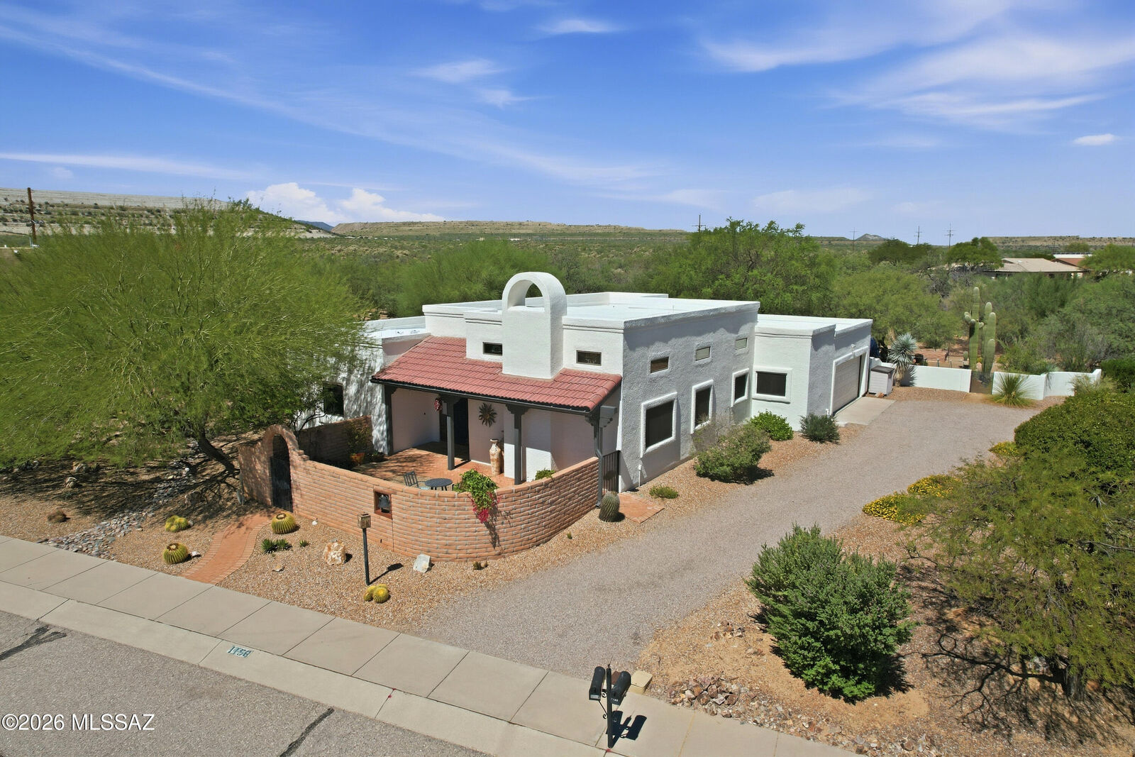Property Photo:  1158 W Camino Monte Cristo  AZ 85614 