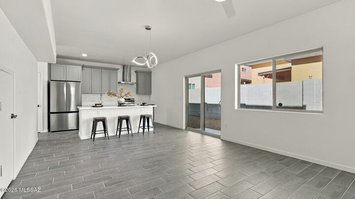 Property Photo:  120 E Yavapai Road  AZ 85705 