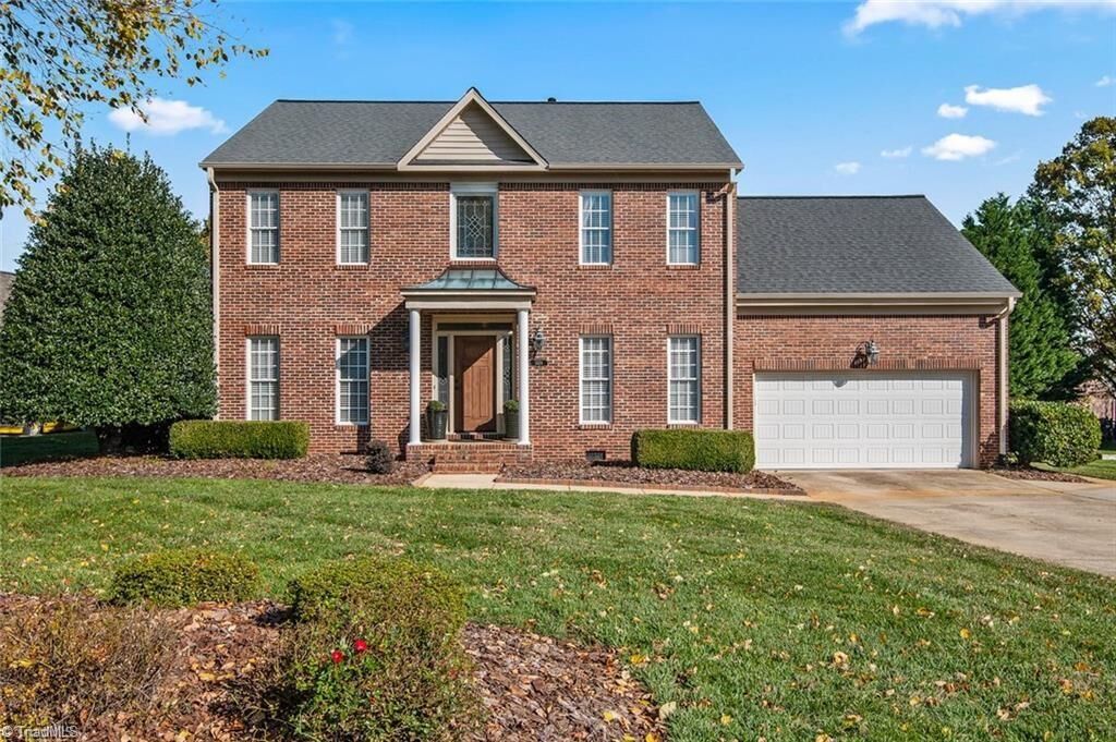 Property Photo: 1409 Wisteria Court NC 27265