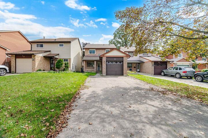 Property Photo:  13 Dalzell Avenue  ON L6Z 1H1 