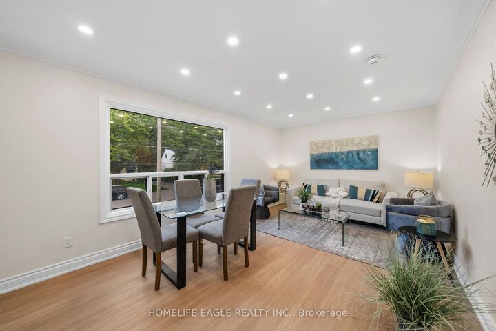 Property Photo:  82 Scarborough Heights Boulevard  ON M1M 2V4 