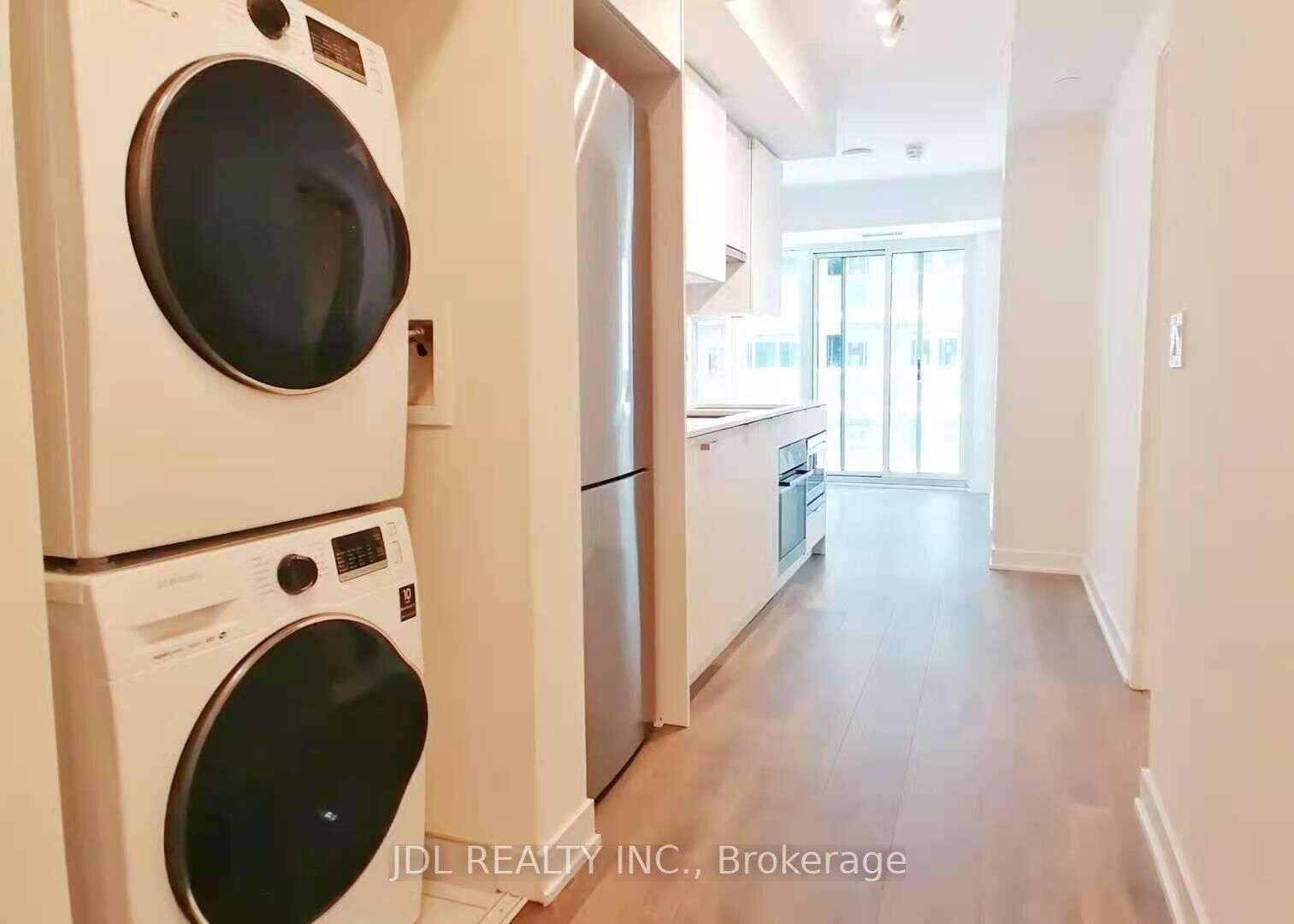 Property Photo: 99 Broadway Avenue 3008 ON M4P 0E3