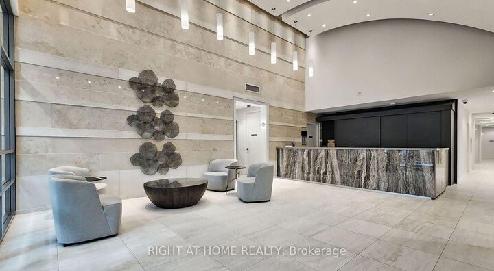 Property Photo: 18 Spring Garden Avenue 3207 ON M2N 7M2