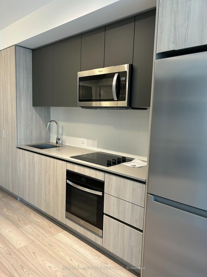 Property Photo:  5858 Yonge Street 720  ON M2M 0C6 