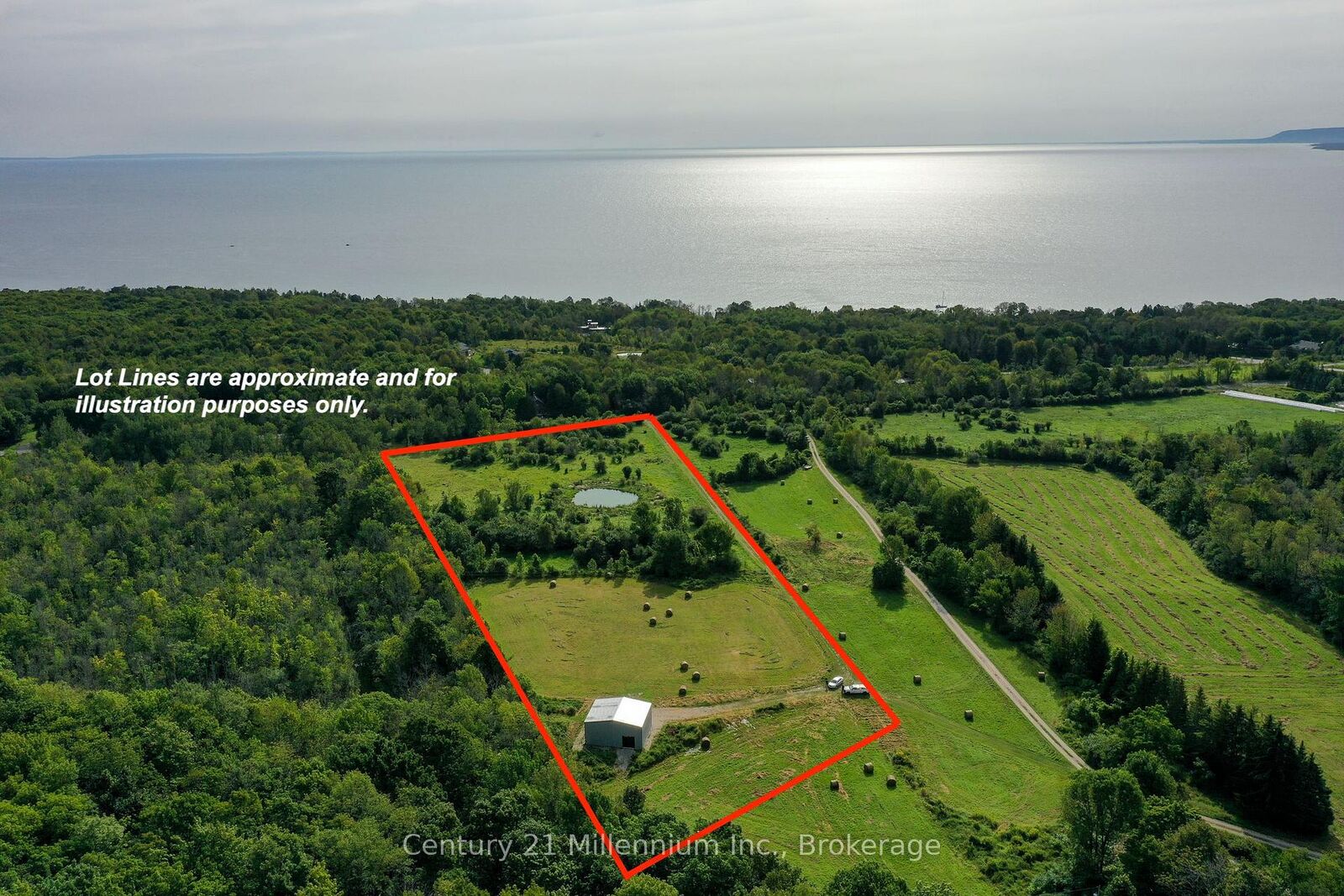 Property Photo:  