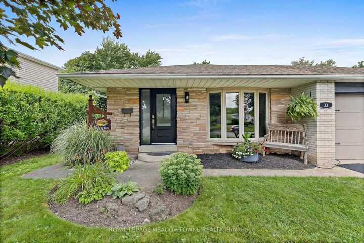 Property Photo:  33 Fagan Drive  ON L7G 4P4 