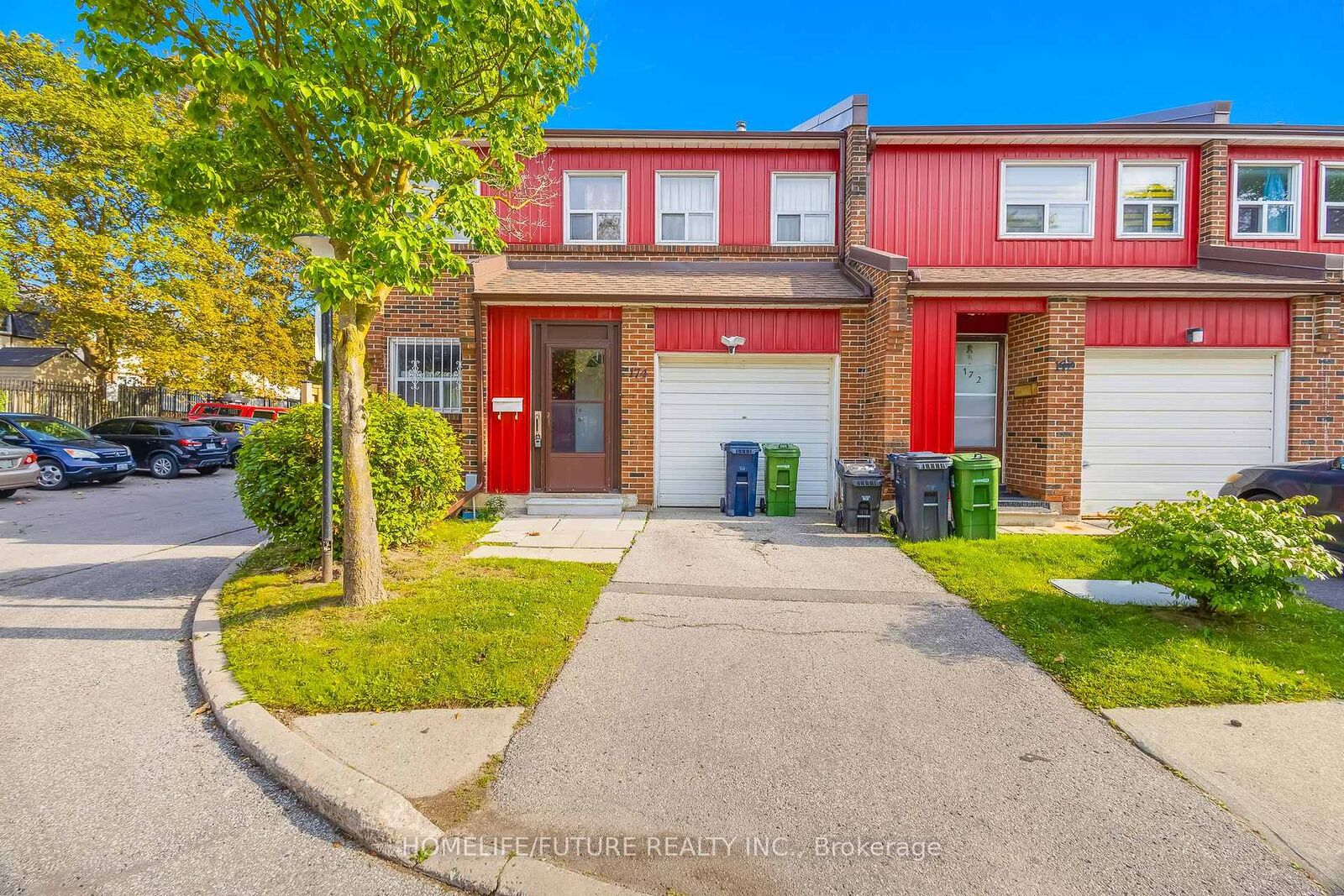 Property Photo:  124 Dusay Place 174  ON M1W 2N2 