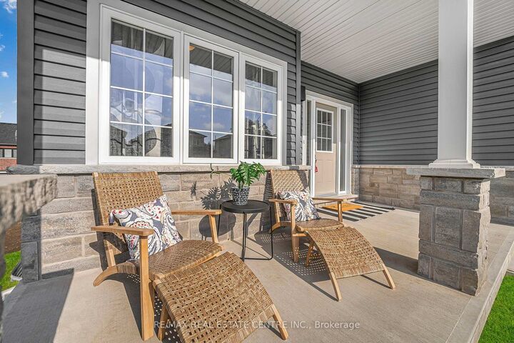 Property Photo:  99 Hillcrest Road  ON L3K 6E4 