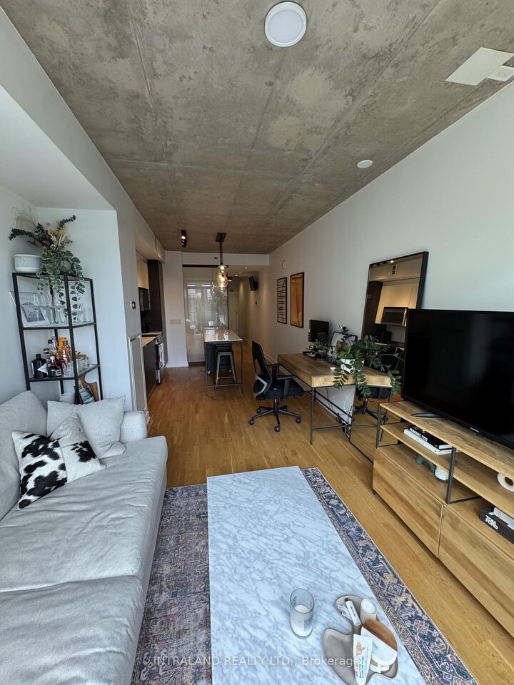 Property Photo:  8 Dovercourt Road 614  ON M6J 0B6 
