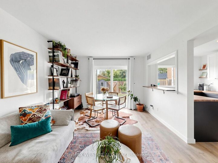 Property Photo:  2027 Bluefields Drive 6  ON L7P 1J9 