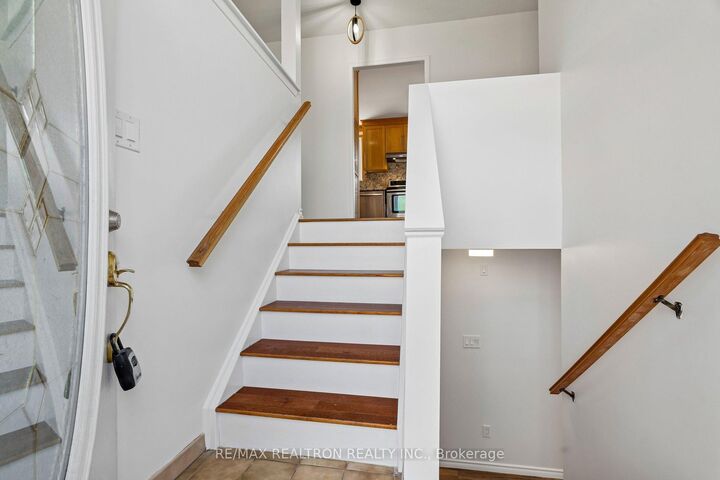 Property Photo:  991 Cardinal Court  ON L1G 6Y4 