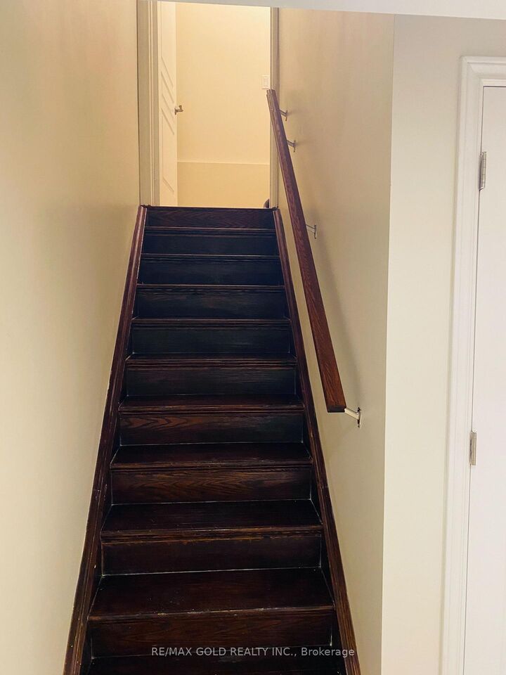 Property Photo:  102 Gardenbrooke Trail Basement  ON L6P 3G9 