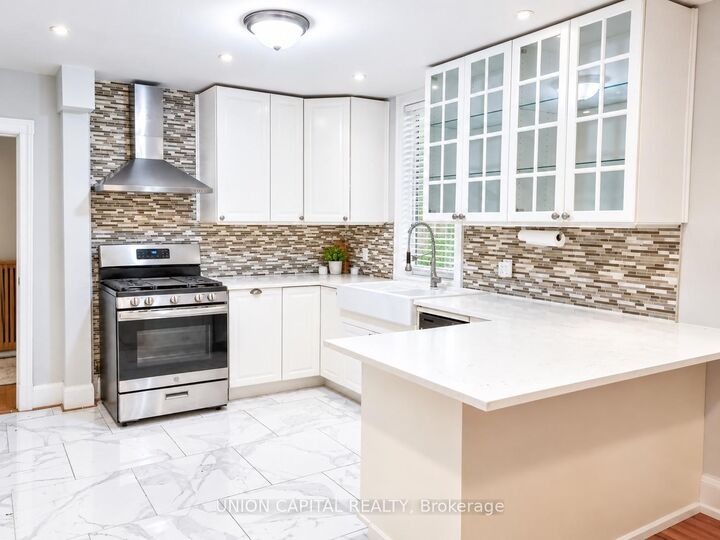 Property Photo:  438 Christie Street  ON M6G 3C6 