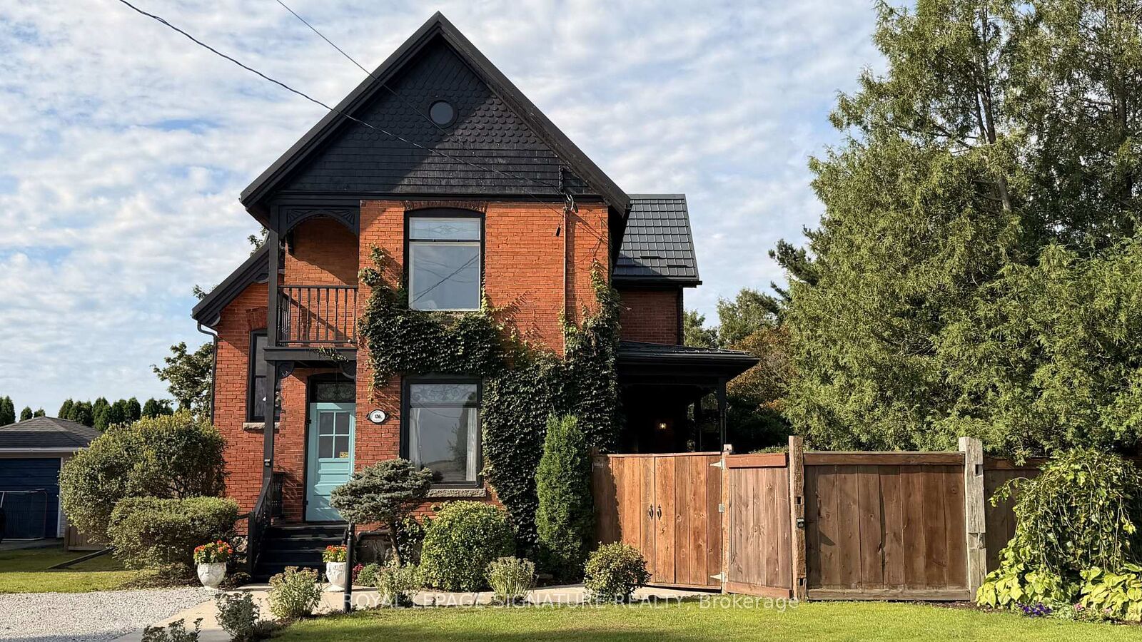 Property Photo:  136 King Street S  ON N0P 1T0 