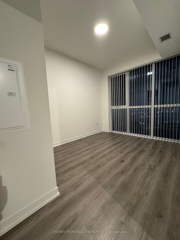 Property Photo:  225 Commerce Street 2012  ON L4K 0P9 