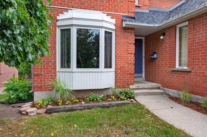 Property Photo: 3222 Wentworth Street ON L7M 2N4