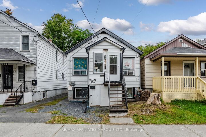 Property Photo:  95 Lefebvre Avenue  ON K6H 5G6 