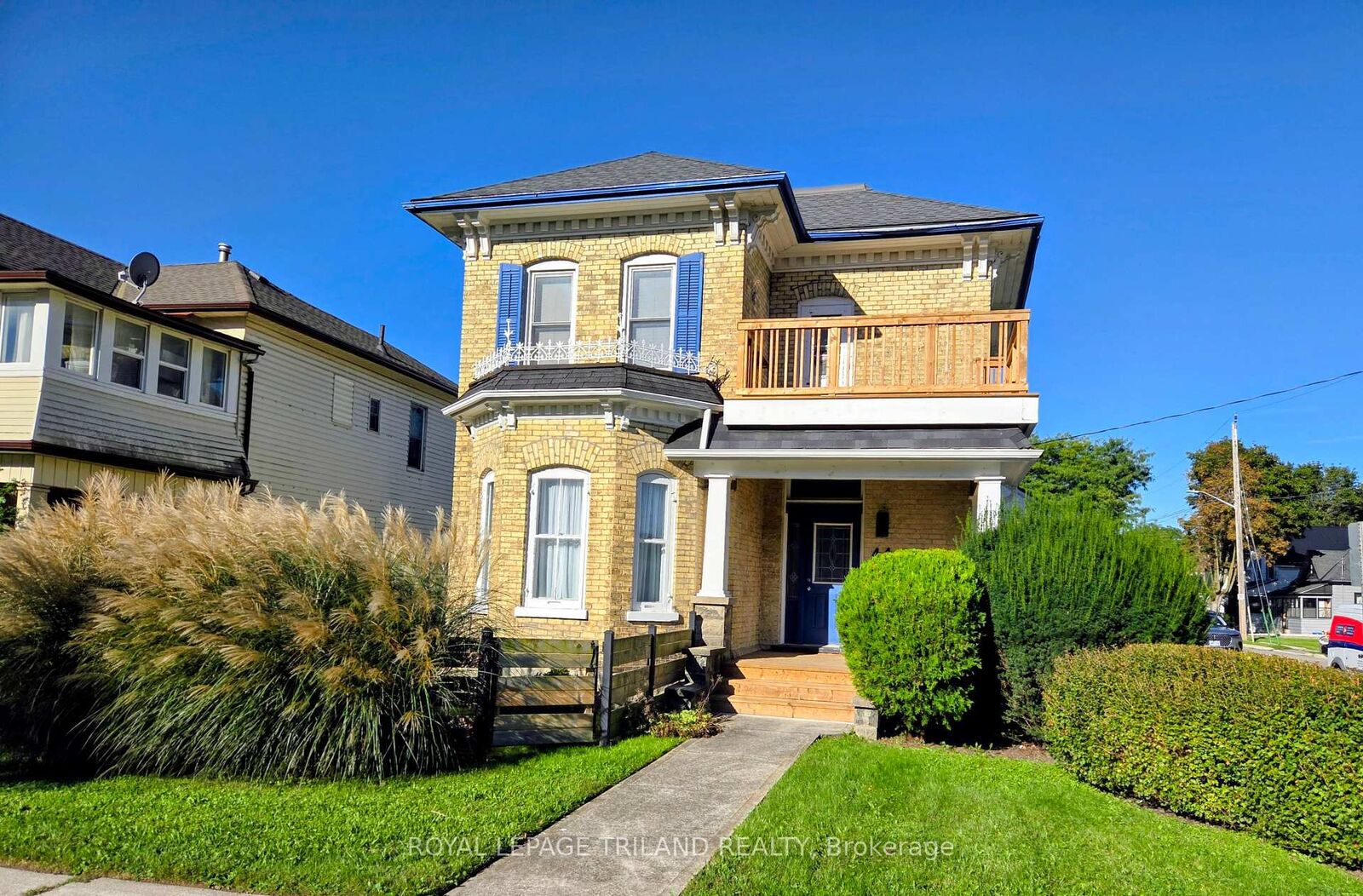 Property Photo:  44 Elgin Street  ON N5R 3M1 