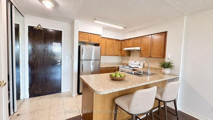 Property Photo:  18 Spring Garden Avenue 507  ON M2N 3G2 