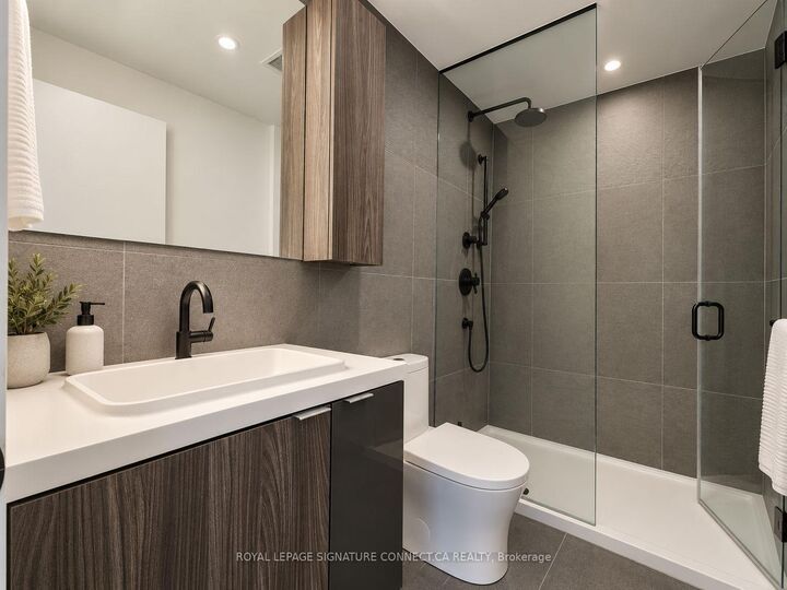 Property Photo:  15 Mercer Street 3403  ON M5V 0T8 