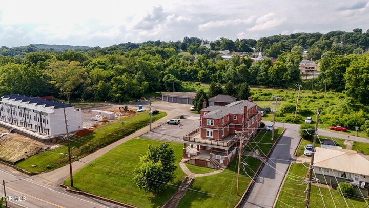Property Photo:  2000 Netherland Inn Road  TN 37660 