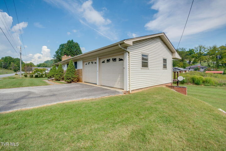 Property Photo:  1284 Bristol Highway  TN 37643 